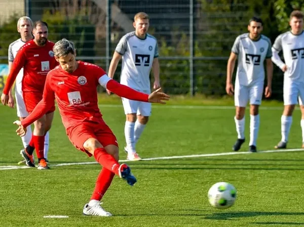 Fußballspiel, Schuss aufs Tor
